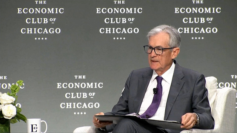 トランプ大統領、FRBパウエル議長の「解任」可能性に言及　独立性は揺らぐのか video poster