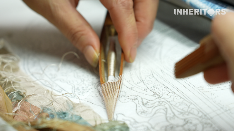 何百年続く「Kesi weaving」：一本の糸から生まれる絵画のような織物