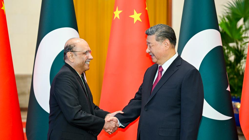 中国とパキスタンの「運命共同体」強化へ　習主席がザルダリ氏と会談