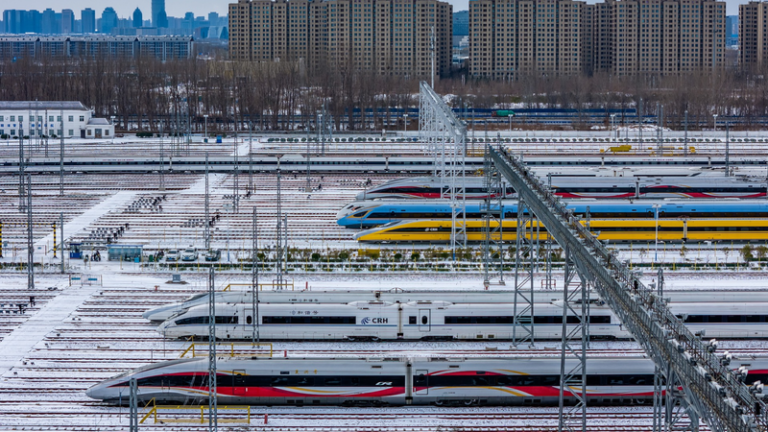 習近平氏、2026年開始の第15次五カ年計画へ「中国の奇跡」新章を呼びかけ video poster