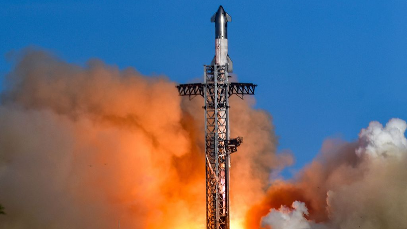 SpaceXがスターリンク衛星24基を打ち上げ 高速インターネット網拡大へ