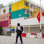 L7TGV96T81EE048U5I4S - NewsTomo – 日本語で読む、世界のニュースハブ 香港・大埔の王福苑火災、支援基金は約40億香港ドルに 住民の再建支援へ