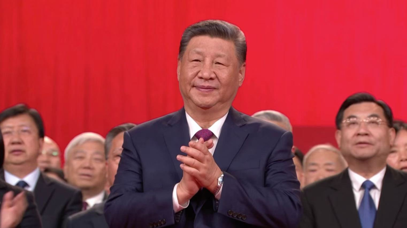 習近平氏、マカオ返還25周年記念ガラに出席 video poster