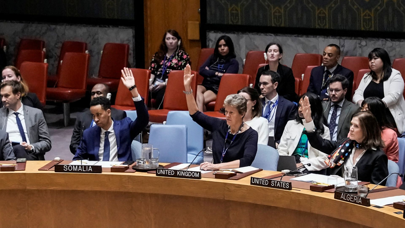 イランへの国連制裁が再発動へ 中国・ロシアの延期案否決で緊張高まる