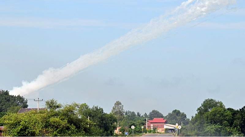 カンボジアがタイとの戦闘地域上空を飛行禁止に　国境衝突で航空各社に影響