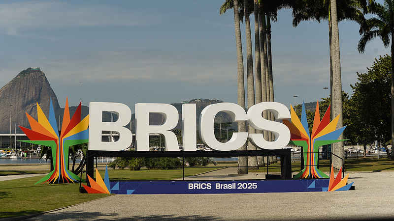 世界がアメリカの影響力から離れるとき 多極化する国際ニュースの読み方