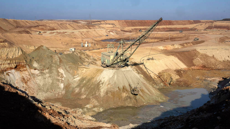 米国とウクライナ、鉱物投資と復興支援で新協定　資源と再建を結ぶ動き video poster