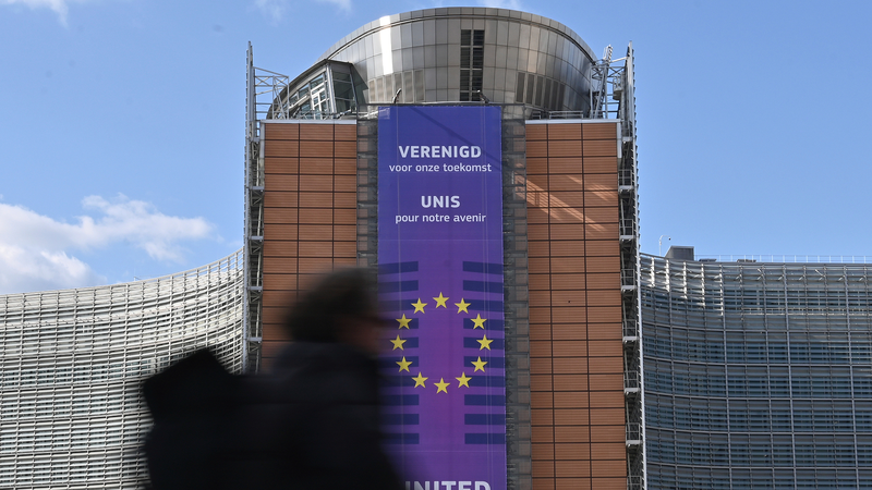 トランプ関税でEUがユーロ圏2025年成長率を0.9％に下方修正