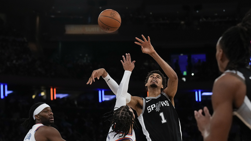 NBAクリスマスゲーム：ニックスvsスパーズ、ウェンバンヤマ42点もブリッジズが勝負を制す