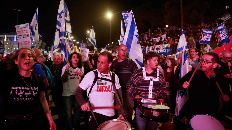 ガザ戦争再燃でイスラエルに政治危機　ネタニヤフ政権への抗議拡大