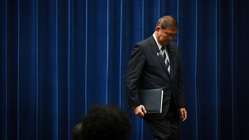 日本の石破首相が辞任表明 なぜ今？LDPと日本経済への影響