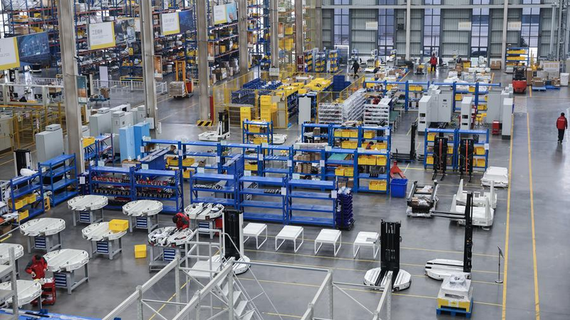 中国経済、内需で長期の強さを確保へ　国務院会議が示した3つのポイント