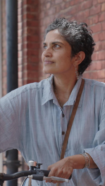 インド人陶芸家が見つけた景徳鎮という第二の故郷 video poster