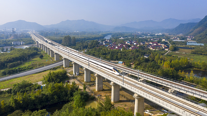 中国の新型都市化と地域協調発展　2025年の政府活動報告を読む
