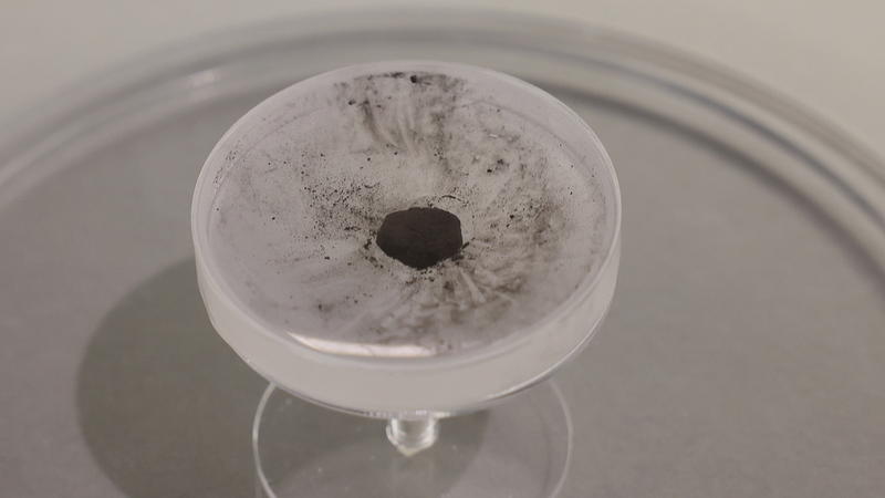 嫦娥6号サンプルで月のアポロ盆地を精密年代決定　約41.6億年前と判明