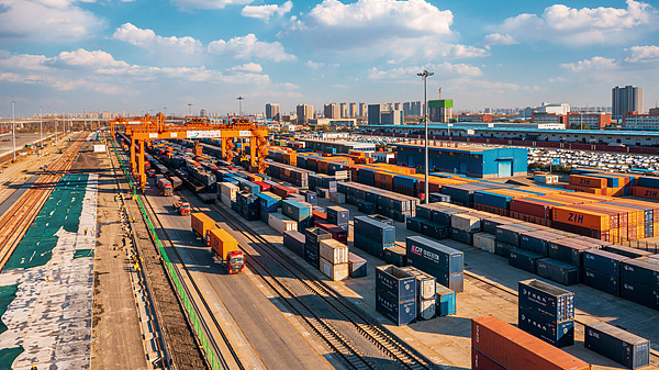 中国とEUの経済協力50年：貿易とグリーン技術がつなぐパートナーシップ