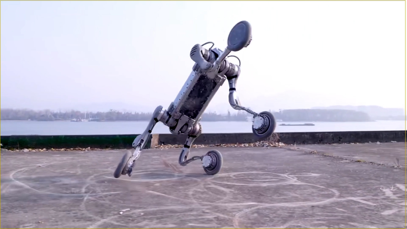 中国のロボット犬「B2-W」　時速20キロ動画が呼ぶ賛否 video poster