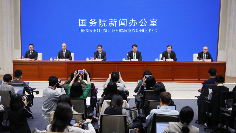 中国のグリーン輸出が加速　風力・太陽光・EVで2025年も堅調【国際ニュース】