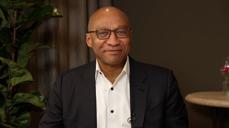 PwCグローバル会長がCGTNで春節メッセージ　巳年の世界に向けたエール video poster