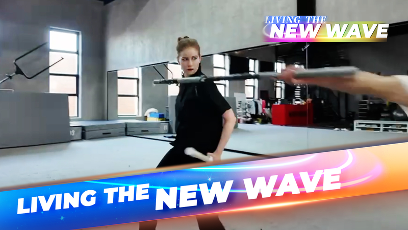 国際派女優アニナ・ネットが北京で中国武術を習得　西洋と東洋の出会い video poster