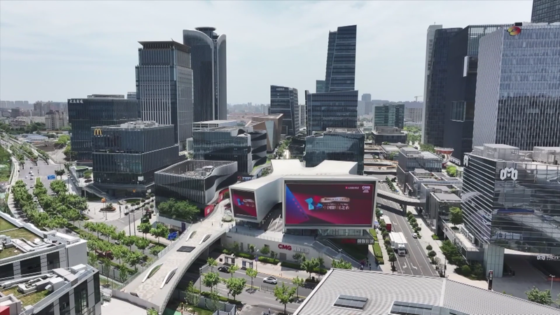 中国本土の映画制作に香港・マカオ資本参入へ　新政策の狙いは？ video poster