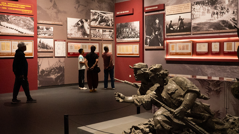 習近平氏「中国人民は世界平和に大きく貢献」　抗日戦争勝利80周年式典で強調
