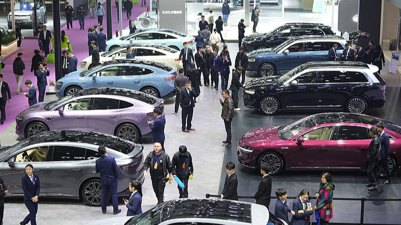 中国の新エネルギー車販売が急増　11月に約127万台、普及率52.3％