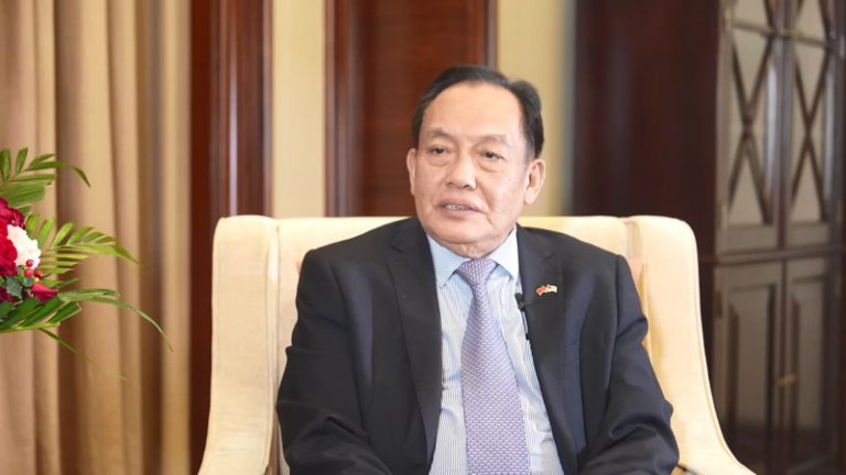 マレーシア上院議長、海南自由貿易港に中国ASEAN協力拡大の可能性 video poster