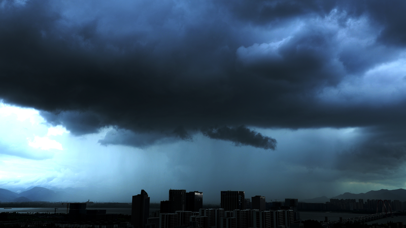 国際ニュース：台風コーメイ、中国東部の浙江省に上陸　再上陸の見込みも