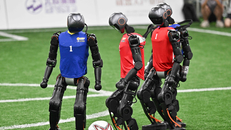 北京で初のワールド・ヒューマノイド・ロボット・ゲームズ　AIサッカーのいま