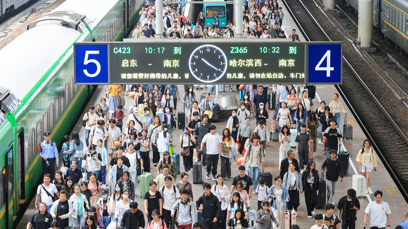 中国国慶節・中秋節8連休で鉄道旅客数が過去最多　初日に2313万人が移動