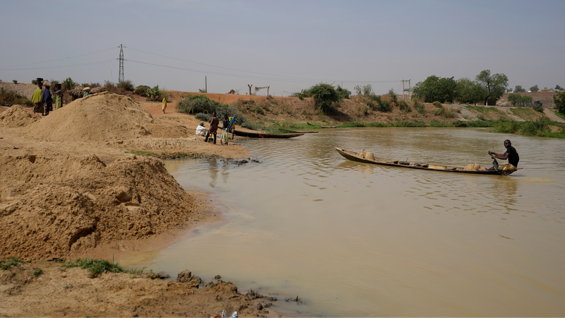 ナイジェリア北西部でボート事故　10人死亡・40人超行方不明
