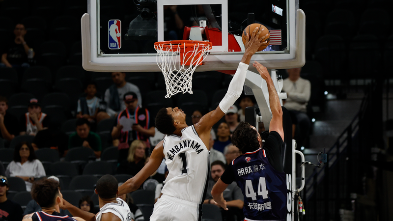 ウェンバンヤマが16分で躍動　スパーズがCBA広州に快勝【NBA国際ニュース】