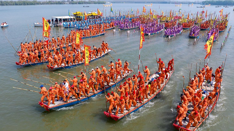 江蘇省Qintong Boat Festival　500隻超の船が集う伝統行事