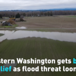 米ワシントン州西部、洪水は一時後退も「次の雨」に警戒継続 video poster