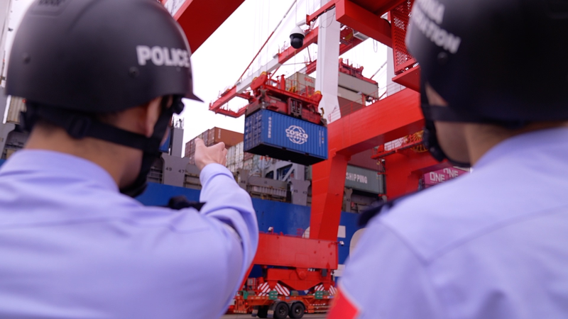 PB3FGVHLE5DSTZPSNAU4 - NewsTomo – 日本語で読む、世界のニュースハブ 上海・外高橋港にCIIE展示品第1陣 世界から船便続々 video poster