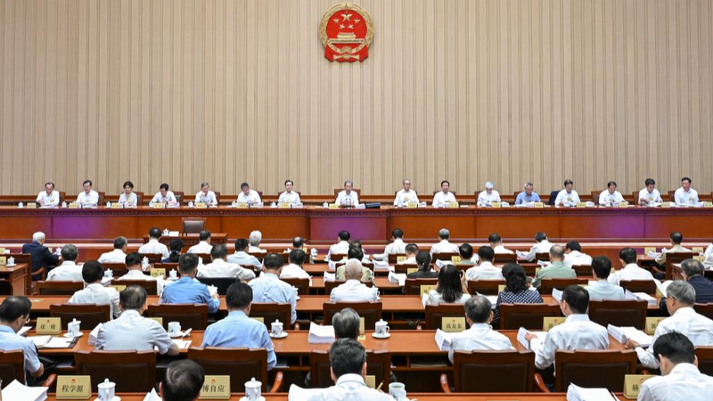 国際ニュース：中国の最高立法機関、全人代常務委が開会　環境・デジタル法案を審議