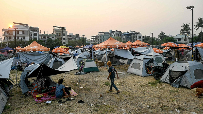 ミャンマー地震最新情報：死者2700人超、マンダレーで救助 video poster