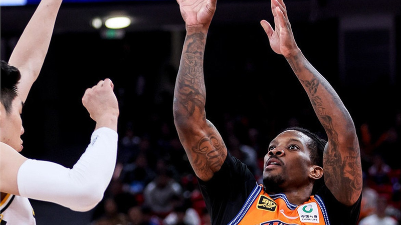 CBA日本語ニュース：上海が首位広厦を撃破、今季初の連敗を与える