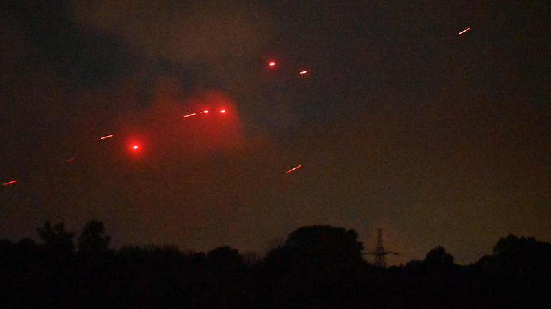 ロシアがキーウに無人機攻撃 23人負傷　トランプ氏、ゼレンスキー氏と協議へ