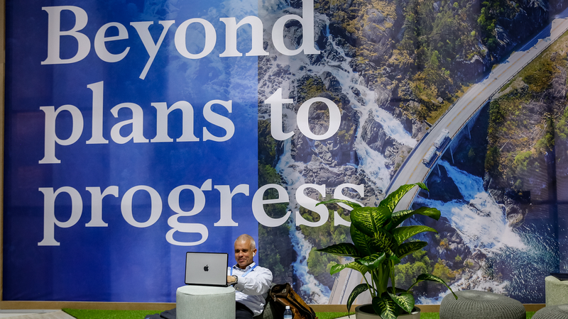 COP29バクー会議で気候資金が迷走　1.3兆ドルと1000億ドルの溝