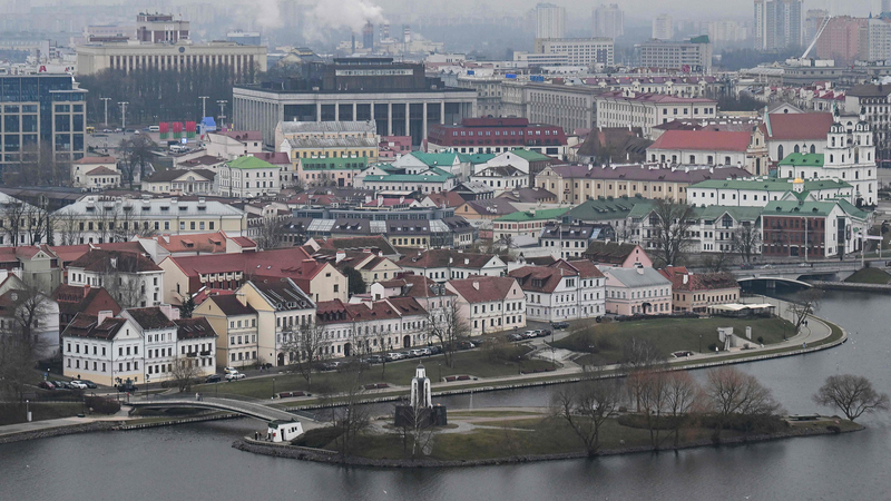 ベラルーシ大統領選で投票開始　5候補が現職ルカシェンコ氏に挑む