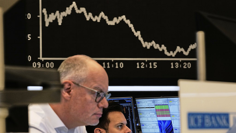 米欧アジアの株価が軟調に　S&P500とナスダックが3年ぶりの四半期安 video poster