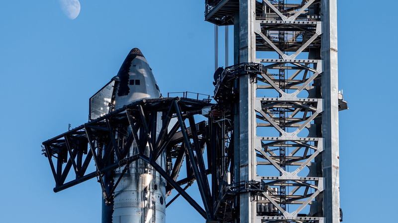 SpaceXのスターシップ、第7回試験打ち上げへ　スーパー・ヘビーを静的燃焼試験