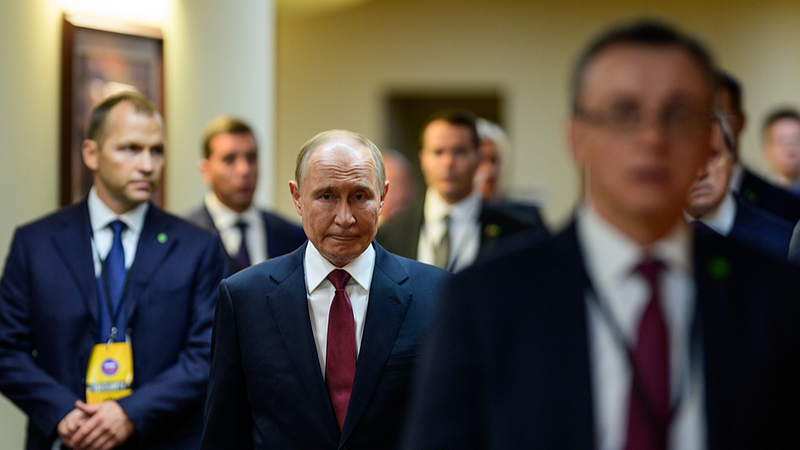 プーチンはゼレンスキー会談に前向きも「正統性」が焦点に　ロシア外相