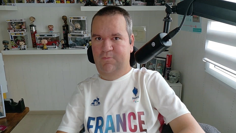 国連80周年とパリ2024聖火ランナー マチュー・トラヴェルの希望のバトン video poster