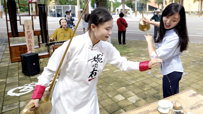 中国茶文化の今：成都で「伝統×テック」がつくる新しい一杯 video poster