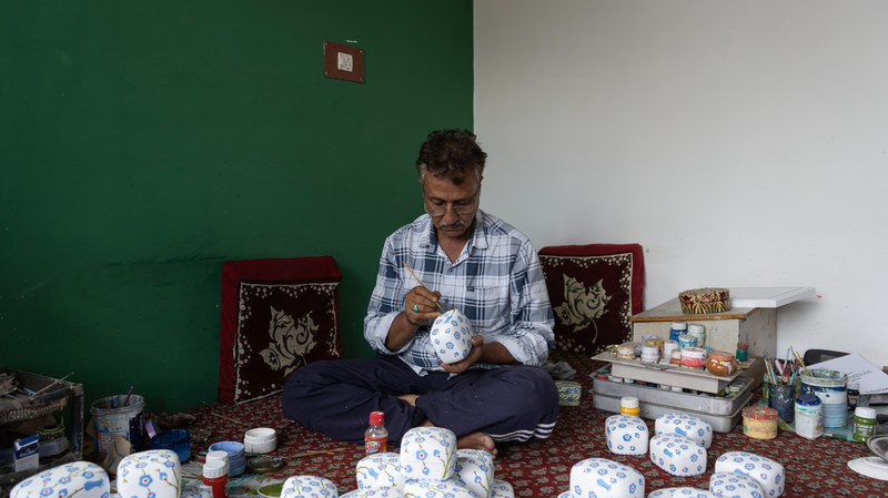 米国50％関税が揺さぶるカシミール手工芸　老職人の不安と国際ニュース