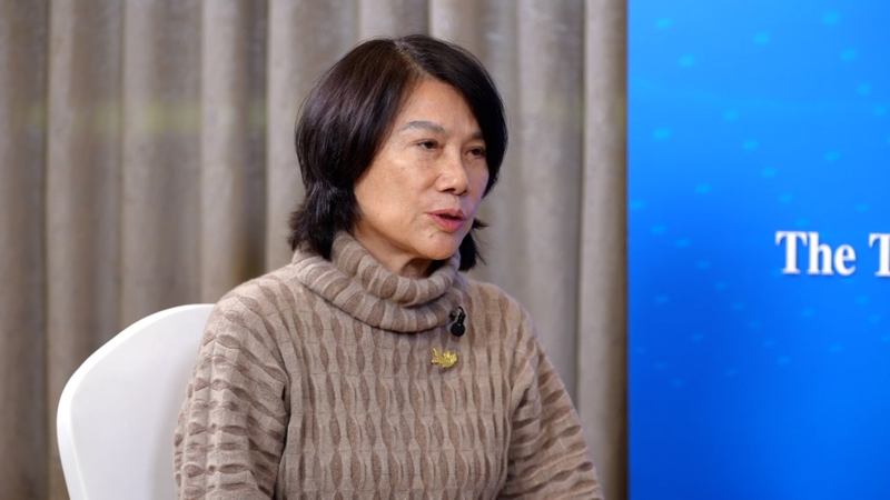 中国民営企業の顔・董明珠が語る「成功までの闘い」とは video poster