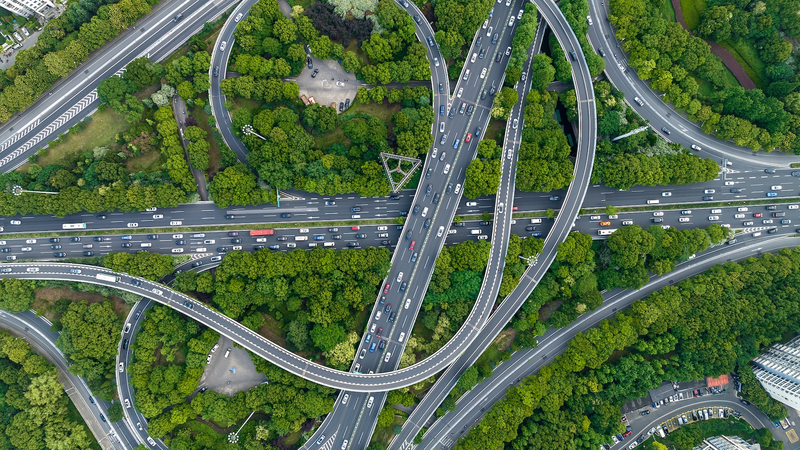 人間の移動量は野生動物の40倍　国際研究が示す「ヒトの時代」